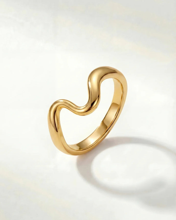 Daphne | Wavy Ring