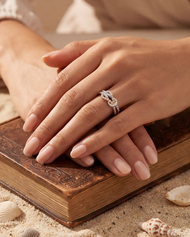 Albane | Infinity Ring