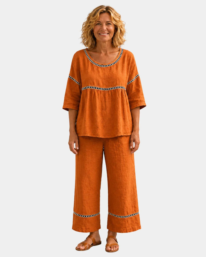 Ótimo | Conjunto fresco com blusa e calças a condizer