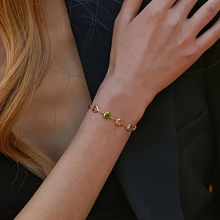 She | Unique Heart-Shaped Bracelet